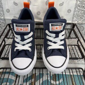NEW Chuck Taylor All Star Malden Street Easy On Boys Size 1 Blue Sneakers